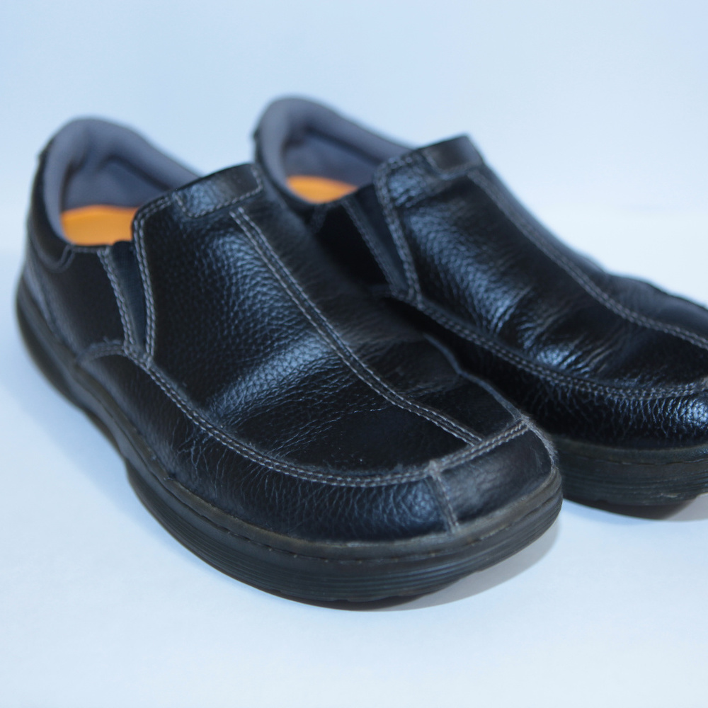 Doc Martens Sz 9 42  Leather Shoe Carlton Slipon